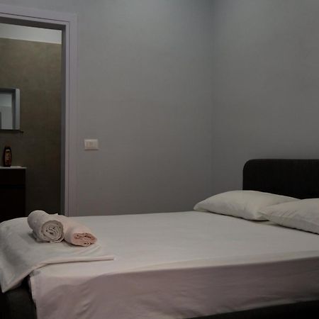 Be Solei Studio Apartments Sol 1 地拉那 外观 照片