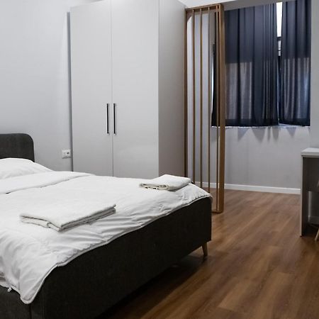 Be Solei Studio Apartments Sol 1 地拉那 外观 照片