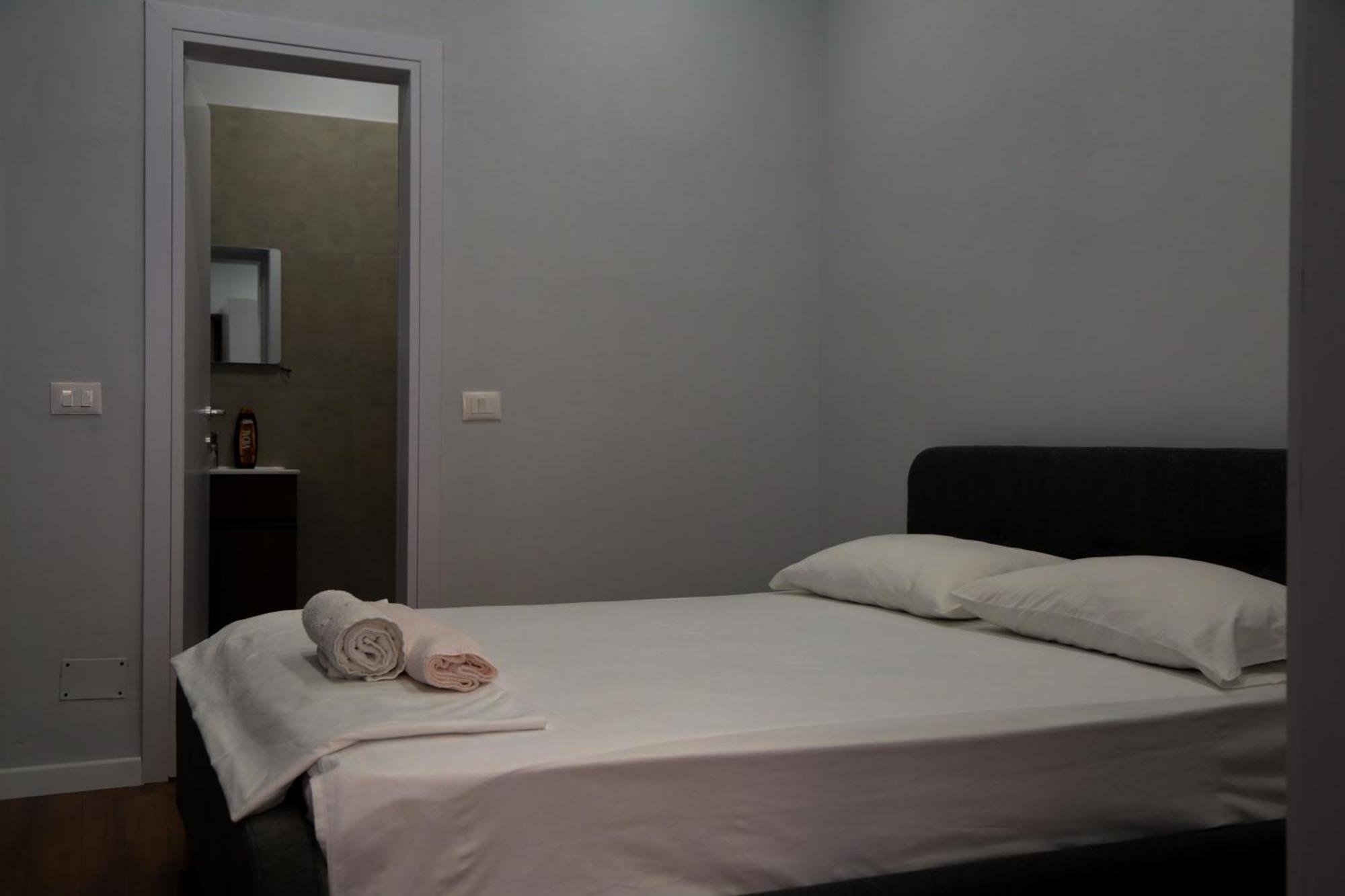Be Solei Studio Apartments Sol 1 地拉那 外观 照片