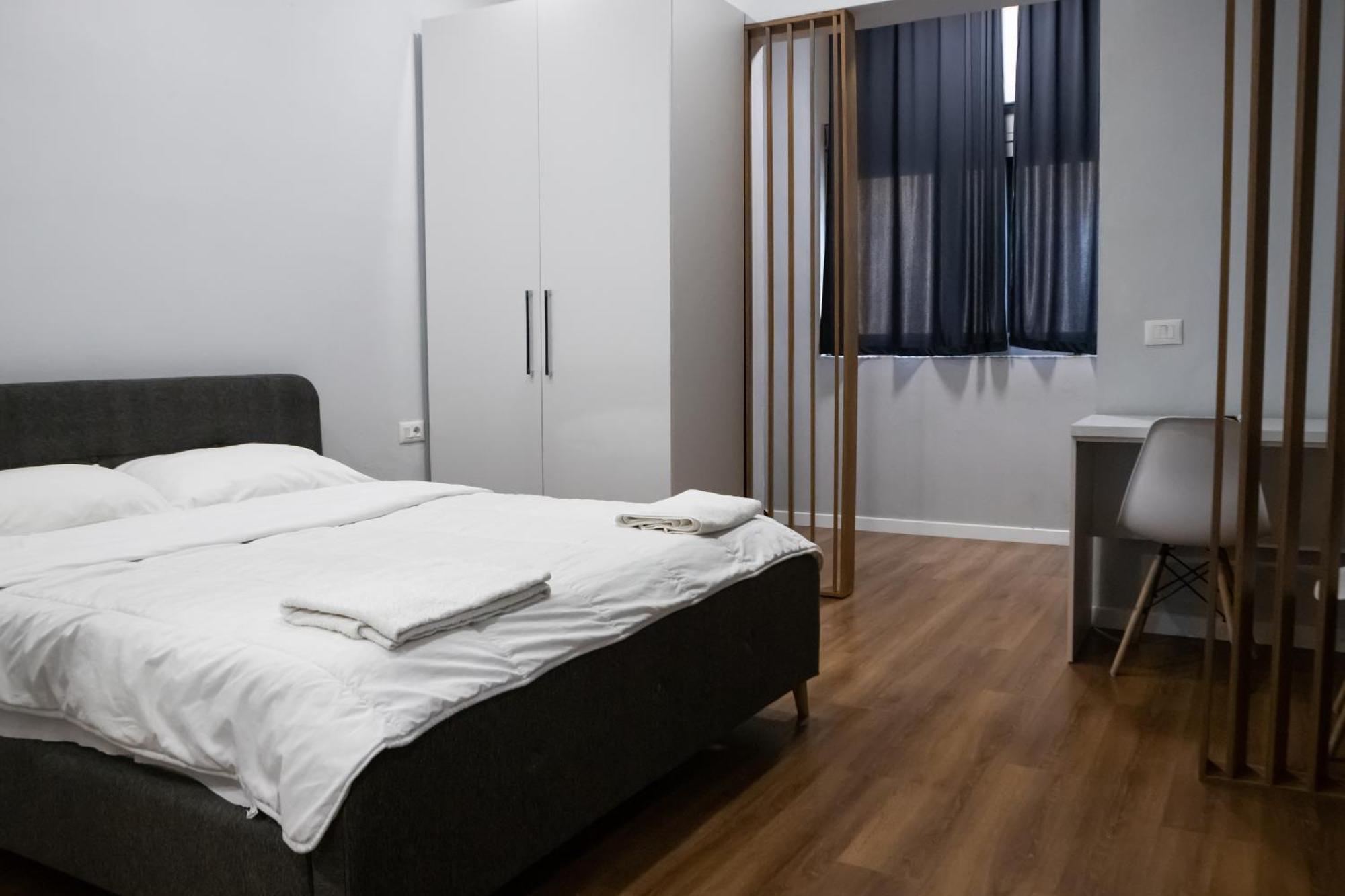 Be Solei Studio Apartments Sol 1 地拉那 外观 照片