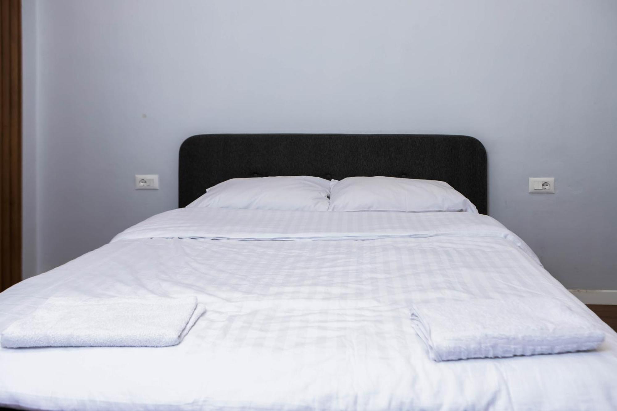 Be Solei Studio Apartments Sol 1 地拉那 外观 照片